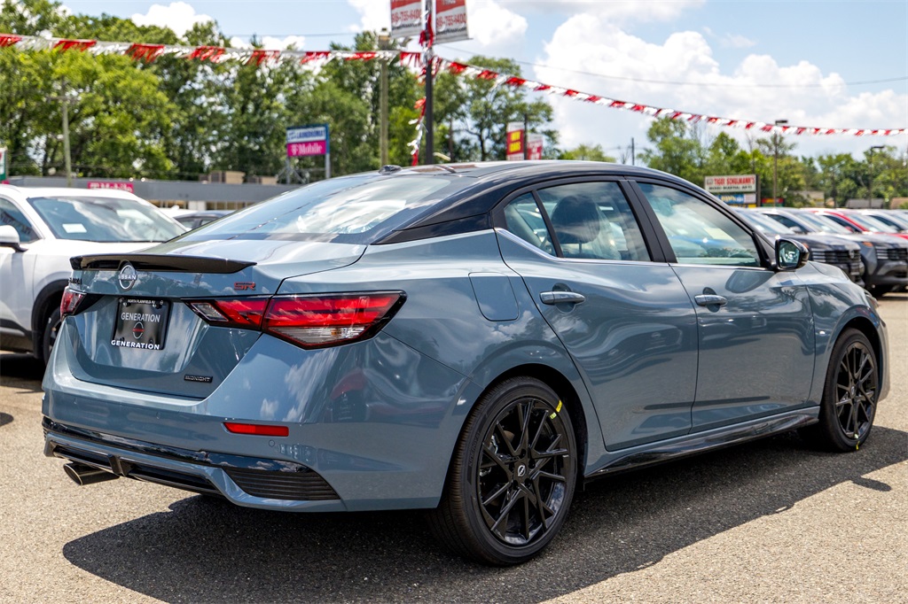 2025 Nissan Sentra SR Midnight Edition photo 5