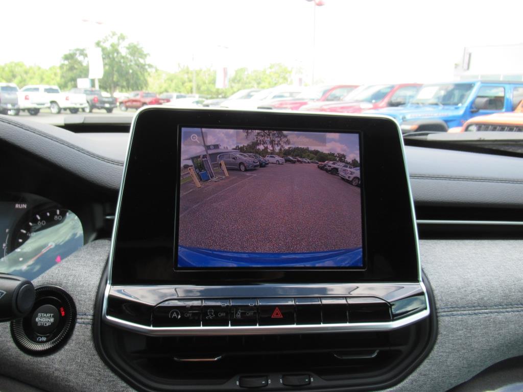 2025 Jeep Compass Latitude photo 22