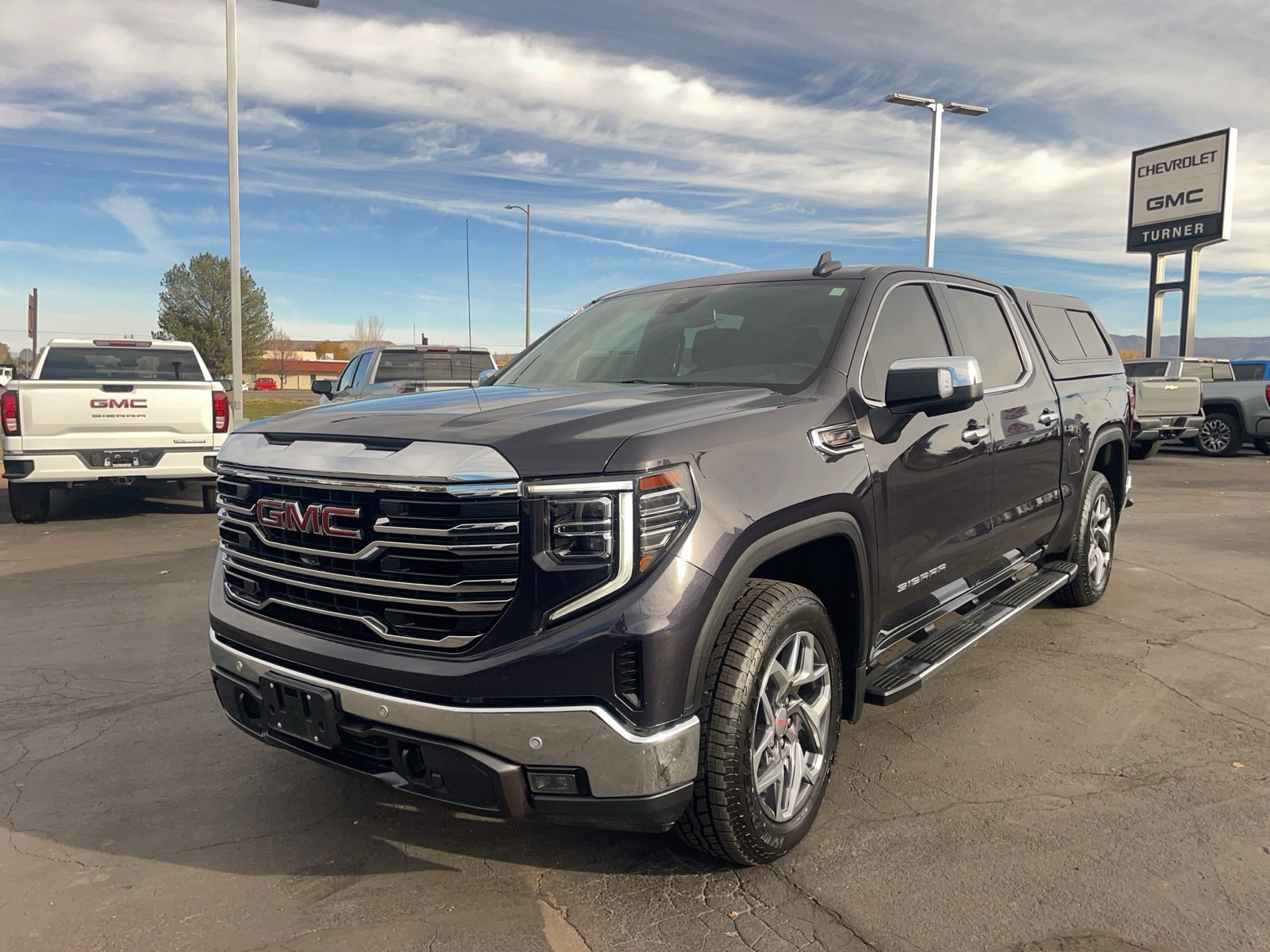 2022 Gmc Sierra 1500 SLT photo 2