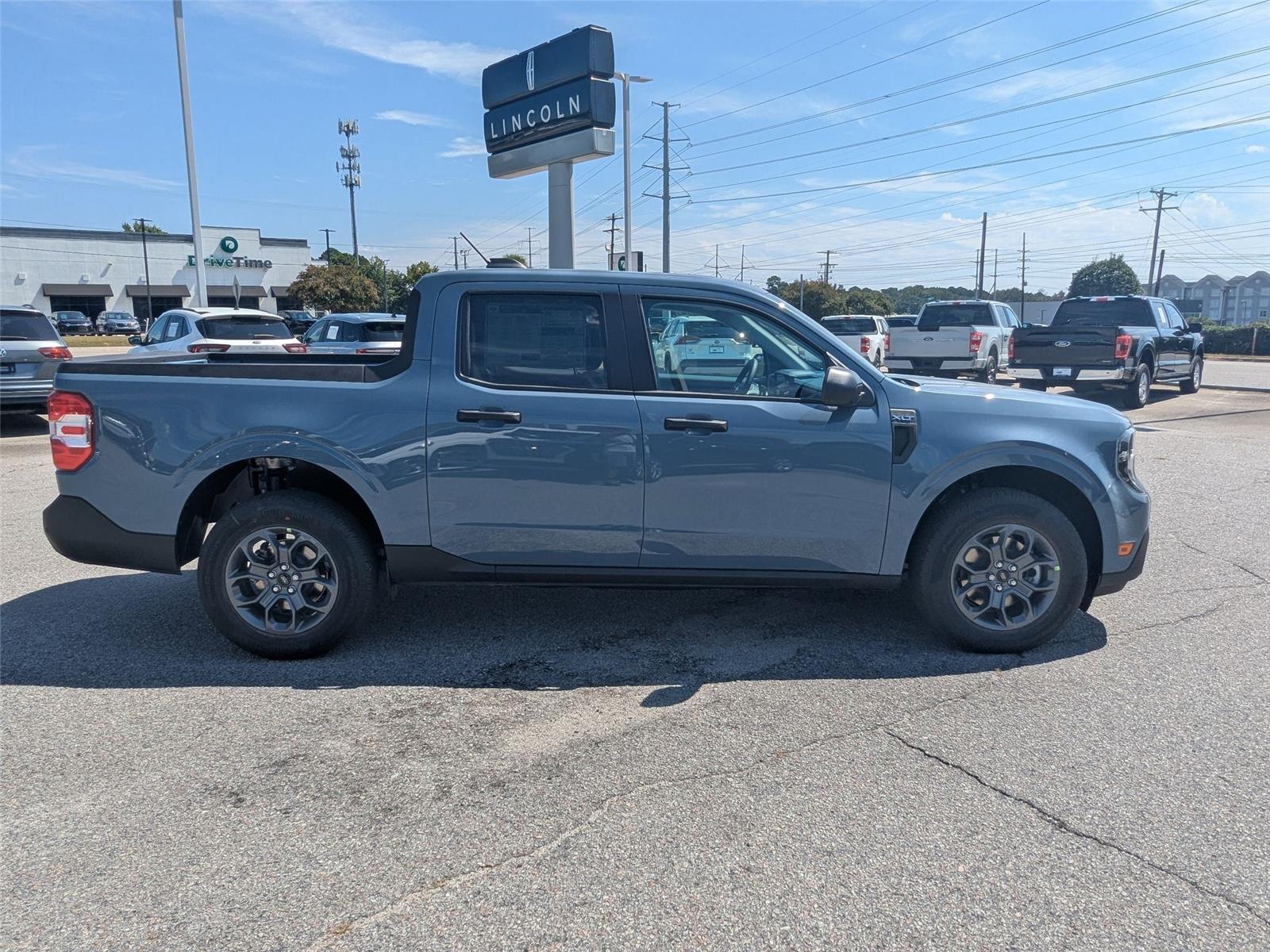 2025 Ford Maverick XLT photo 3