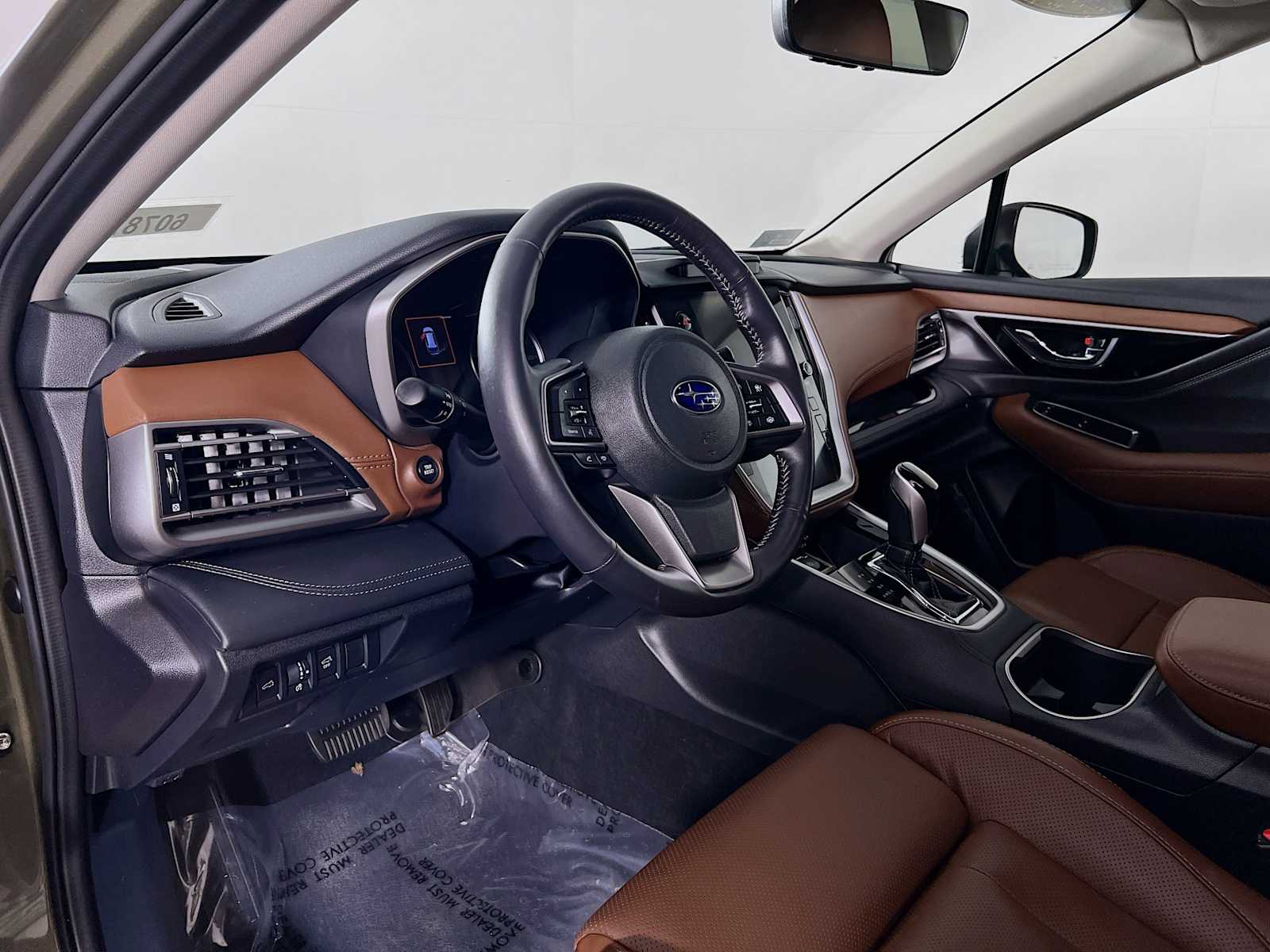 2022 Subaru Outback Touring photo 2