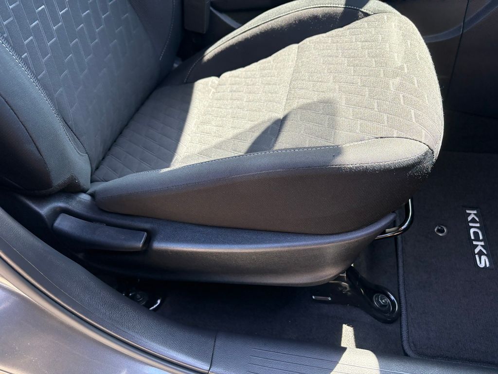 2024 Nissan Kicks SV photo 23