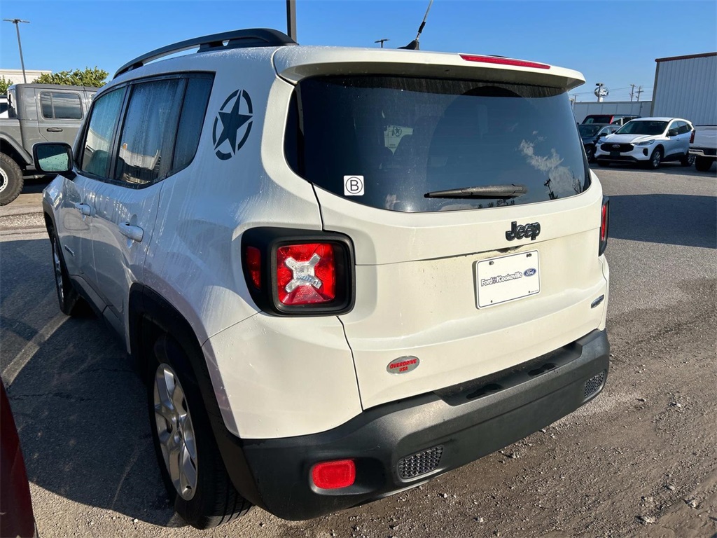2015 Jeep Renegade Latitude photo 4