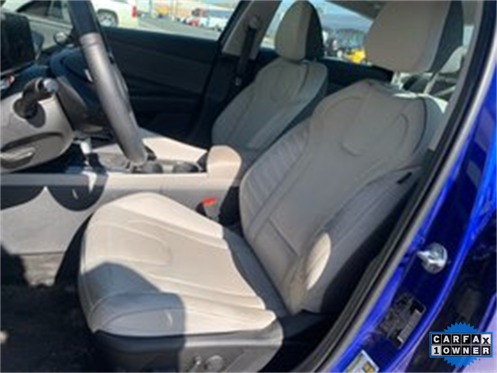 2025 Hyundai Elantra Hybrid Limited photo 4