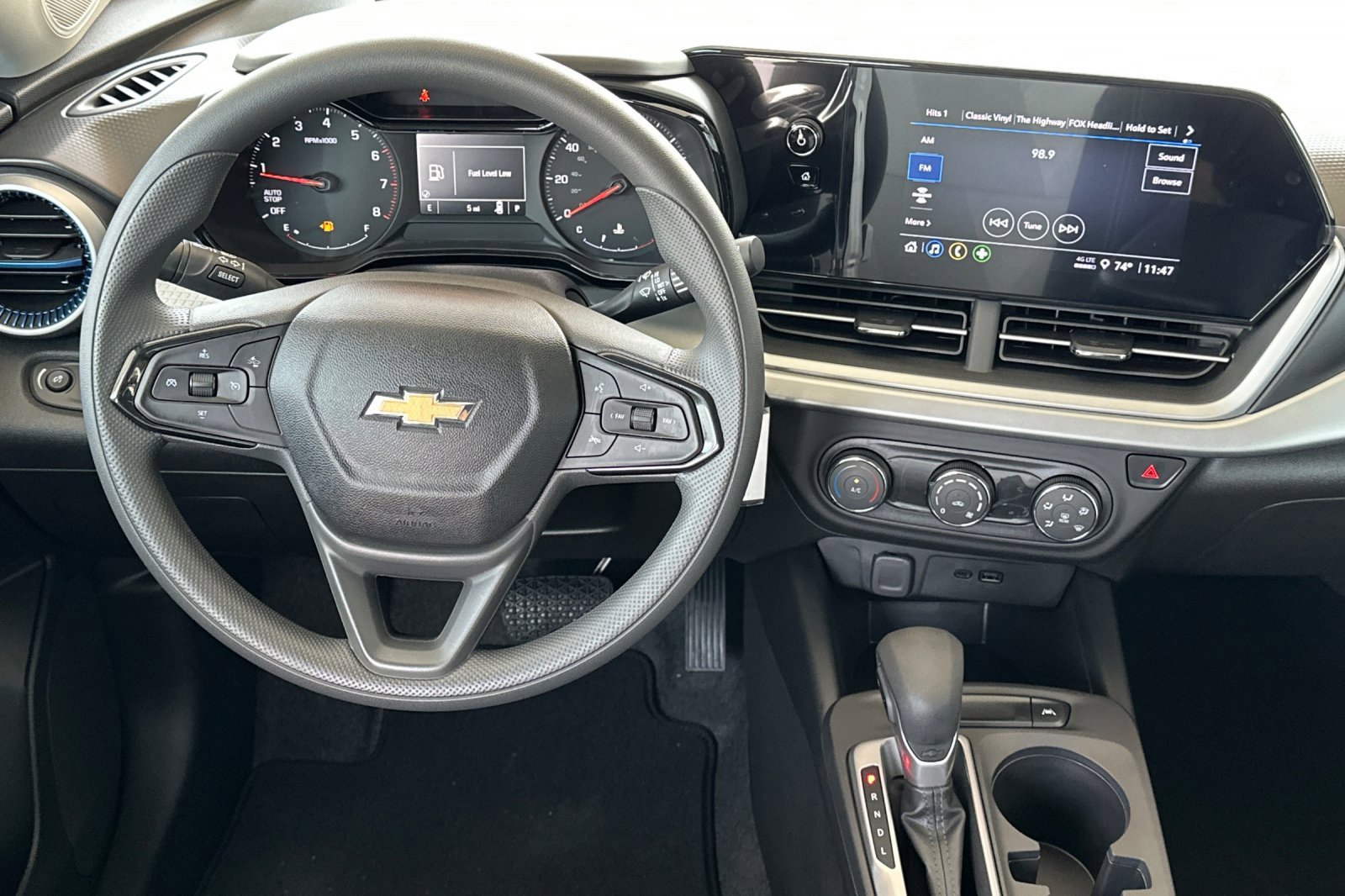 2025 Chevrolet Trax LS photo 12