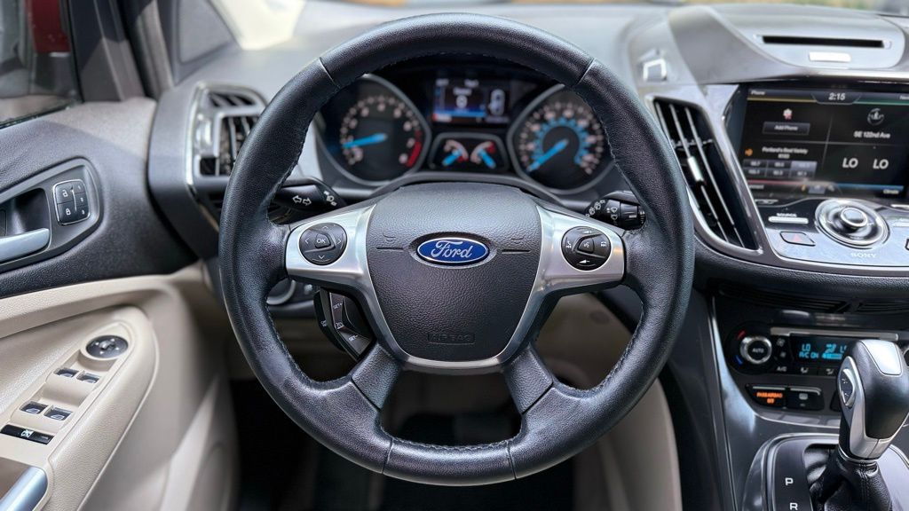 2015 Ford Escape Titanium photo 19