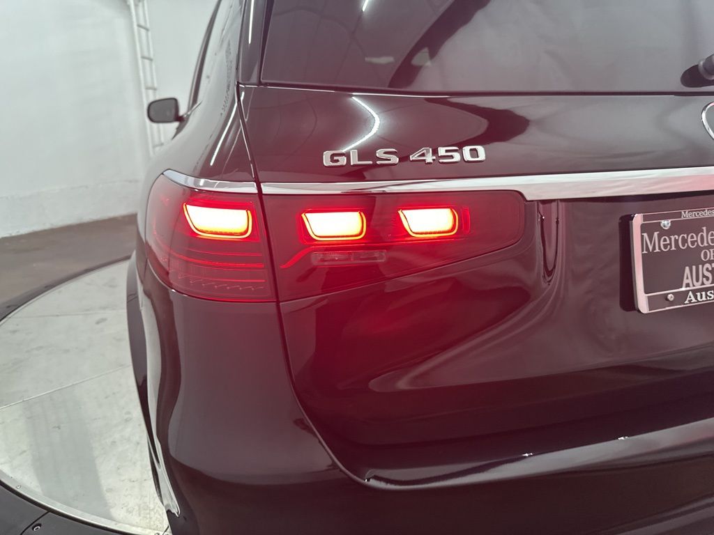 2026 Mercedes Benz GLS 450 4MATIC photo 27