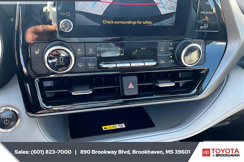 2023 Toyota Highlander Hybrid XLE photo 20