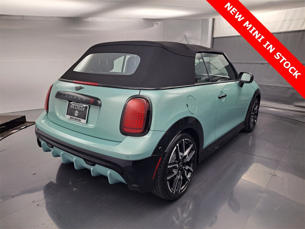 2026 Mini Cooper Convertible Iconic photo 3
