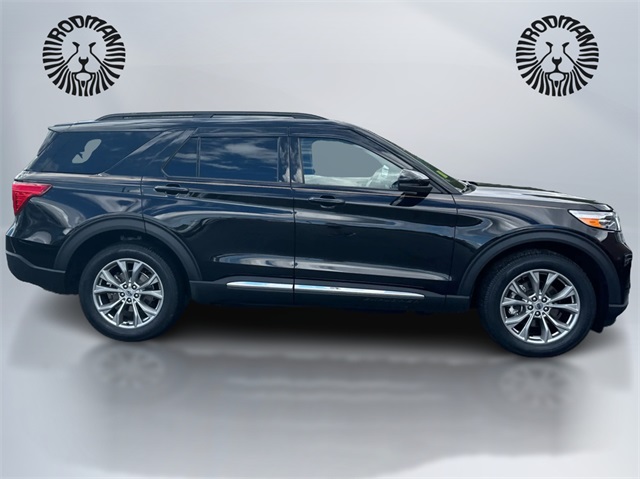2023 Ford Explorer XLT photo 4