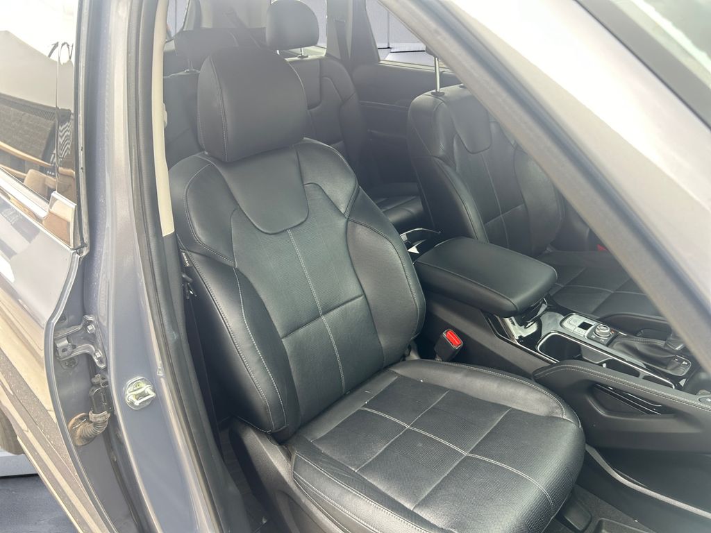 2022 Kia Telluride EX photo 9