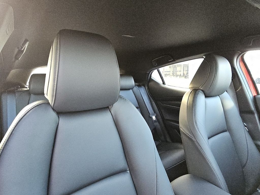 2025 Mazda Mazda3 2.5 Select Sport photo 4