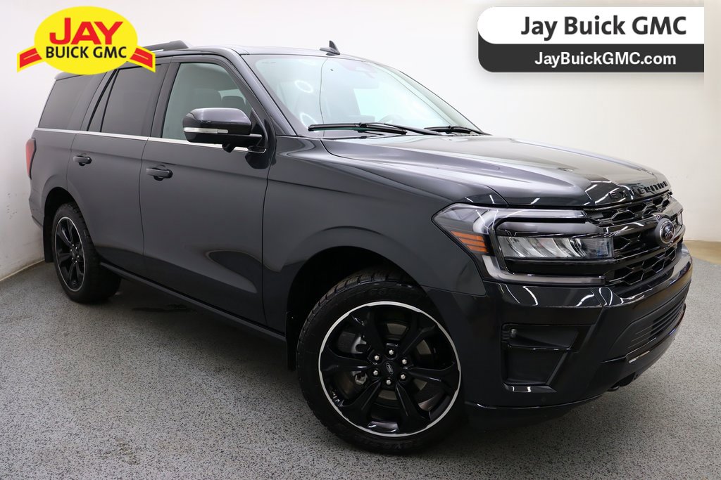 2023 Ford Expedition Limited's photo