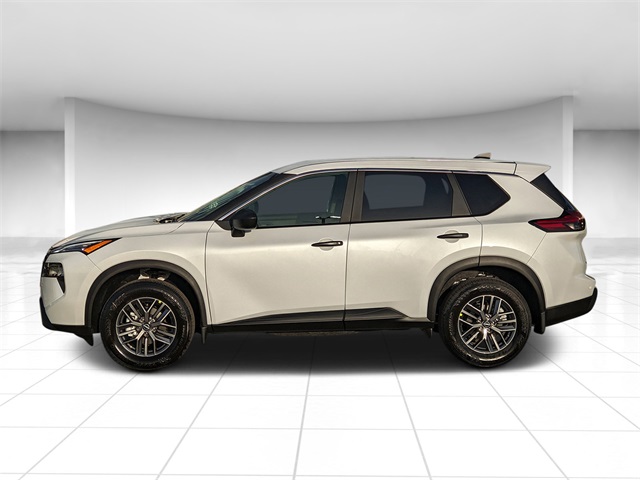 2025 Nissan Rogue S photo 2