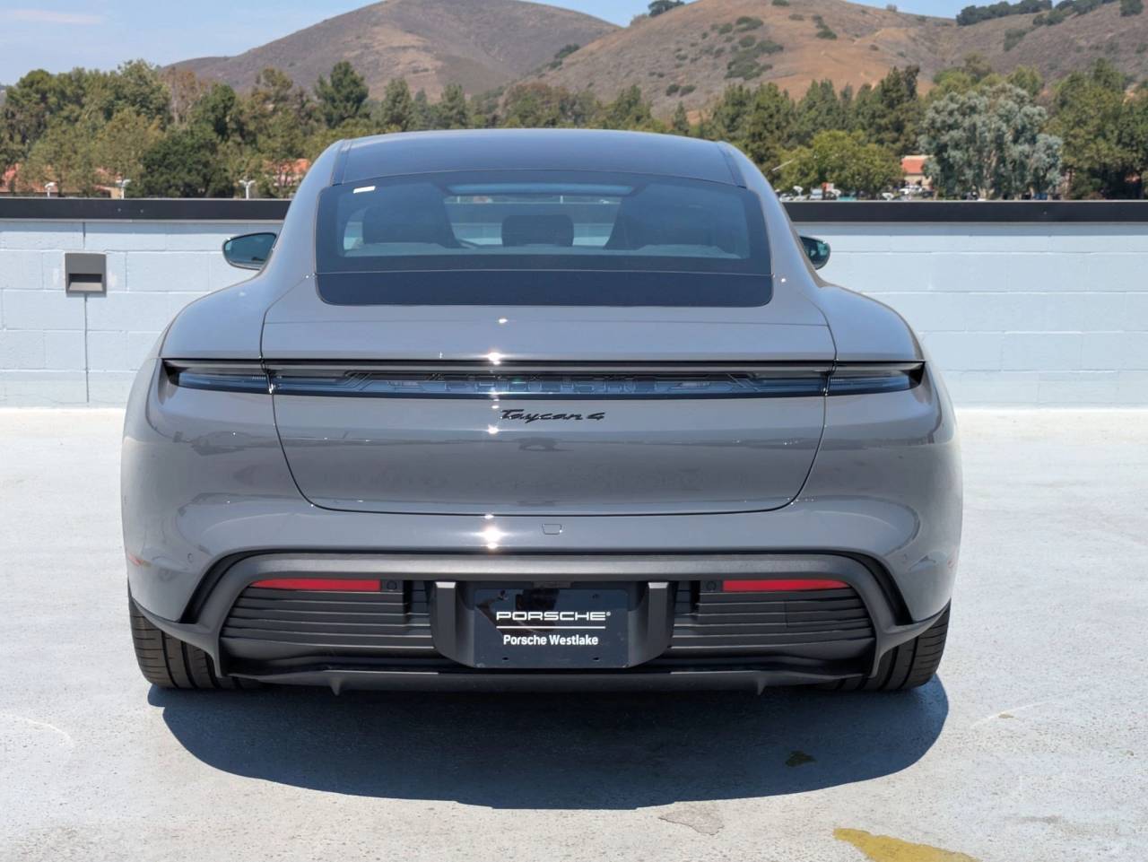 2025 Porsche Taycan 4 photo 10