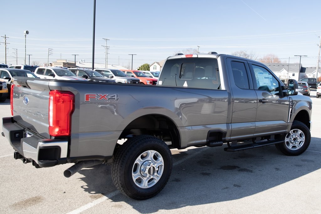 2025 Ford F-350 XLT photo 10