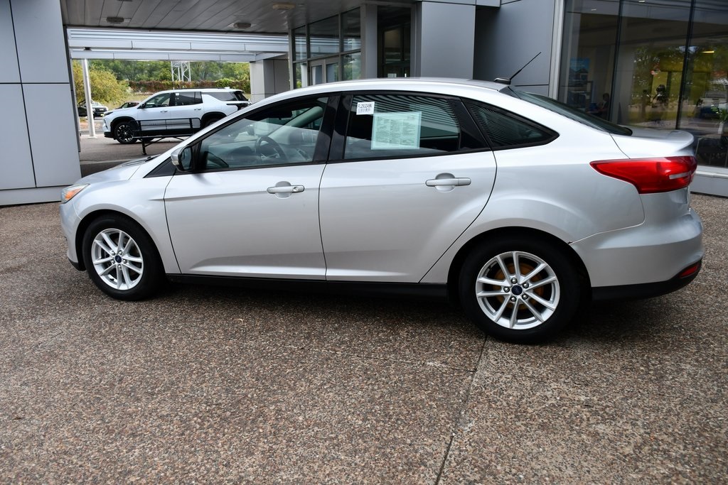 2015 Ford Focus SE photo 3