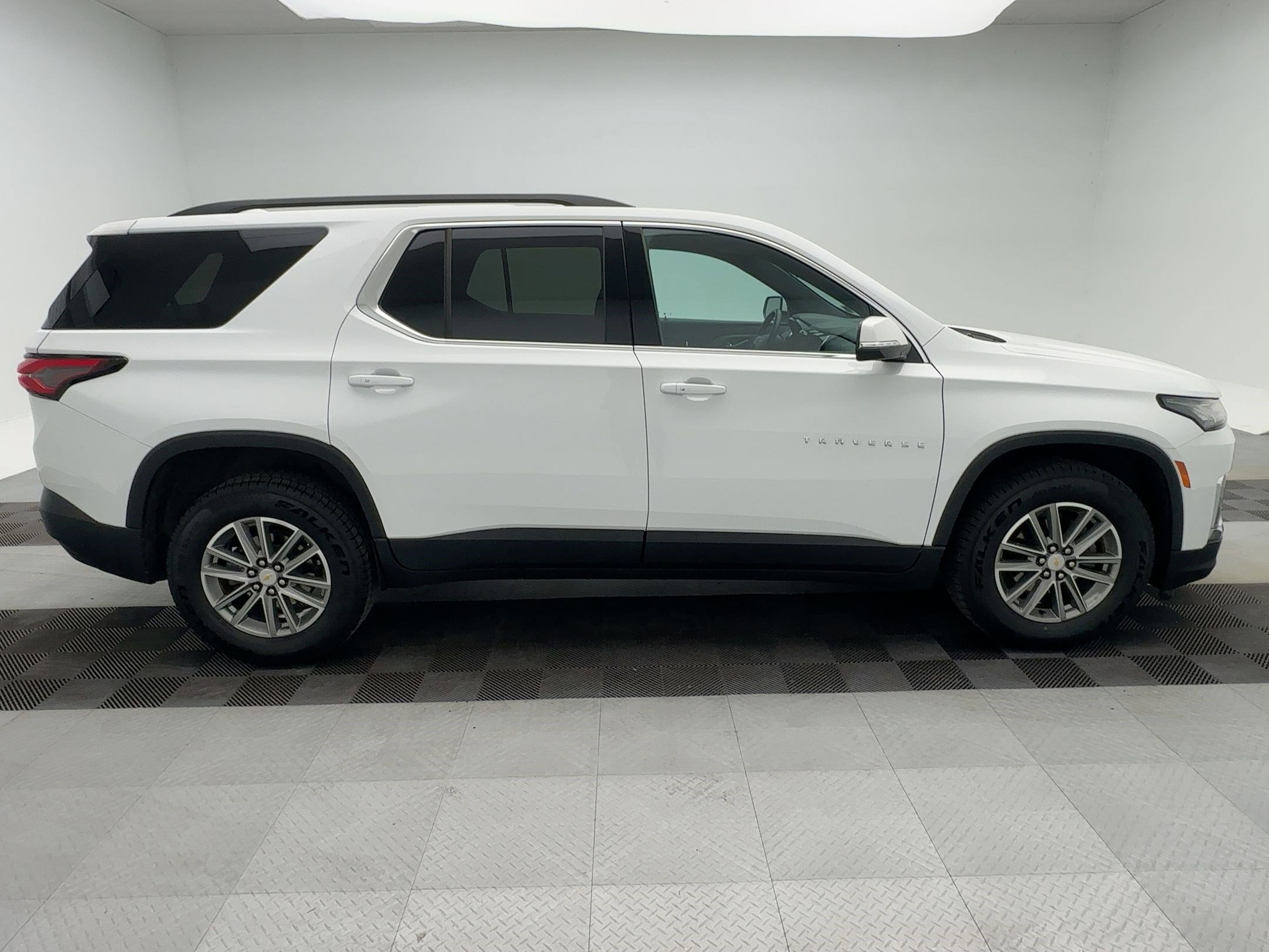 2023 Chevrolet Traverse Cloth photo 3