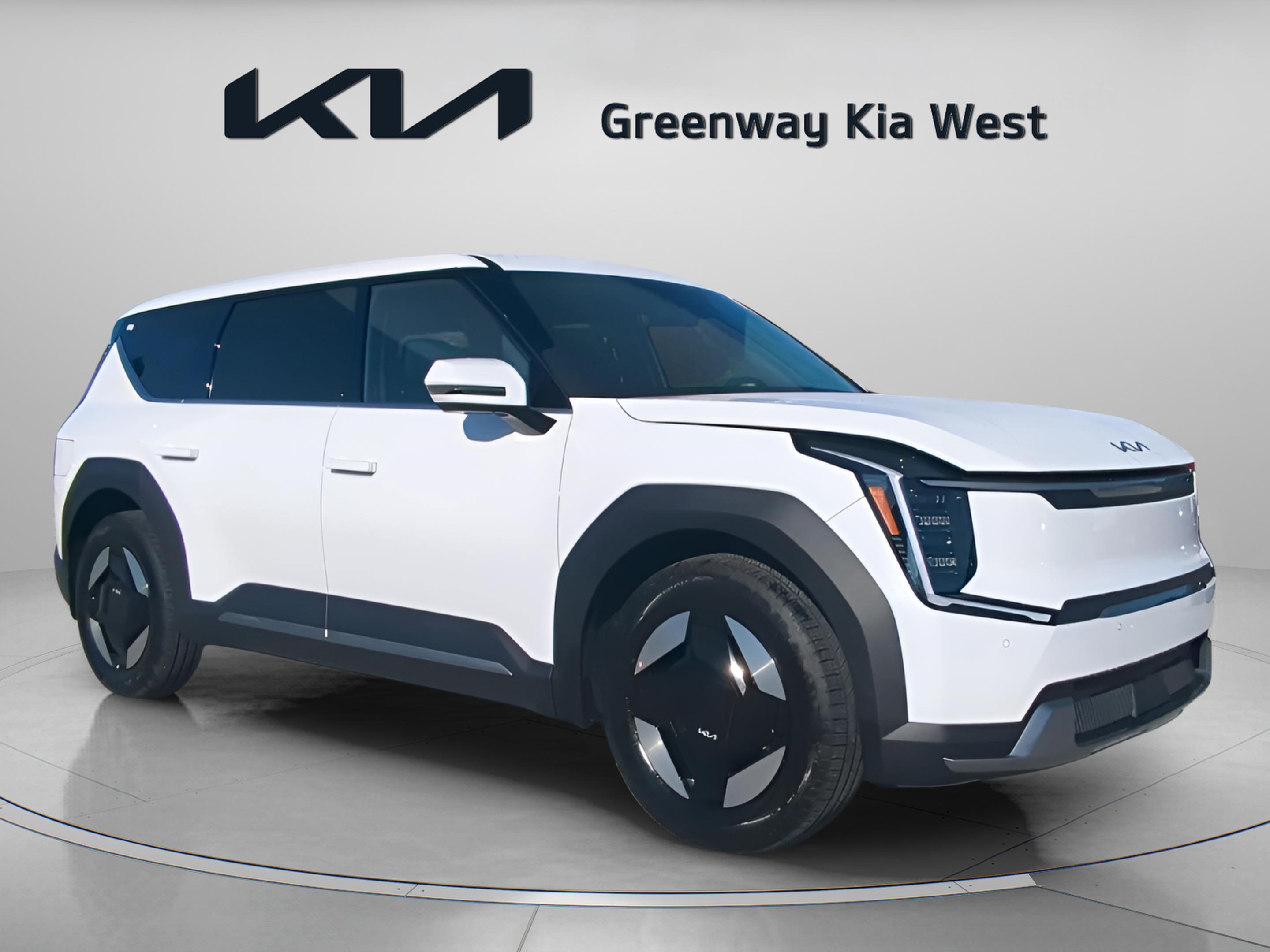 2026 Kia EV9 Light's photo