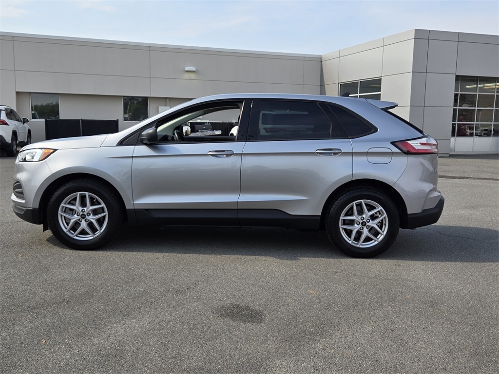 2024 Ford Edge SE photo 4
