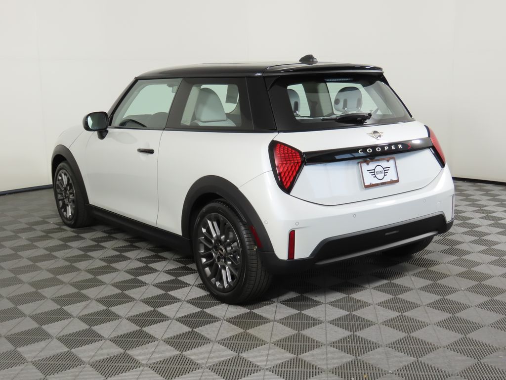 2025 Mini Cooper 2 Door Hardtop Signature photo 7