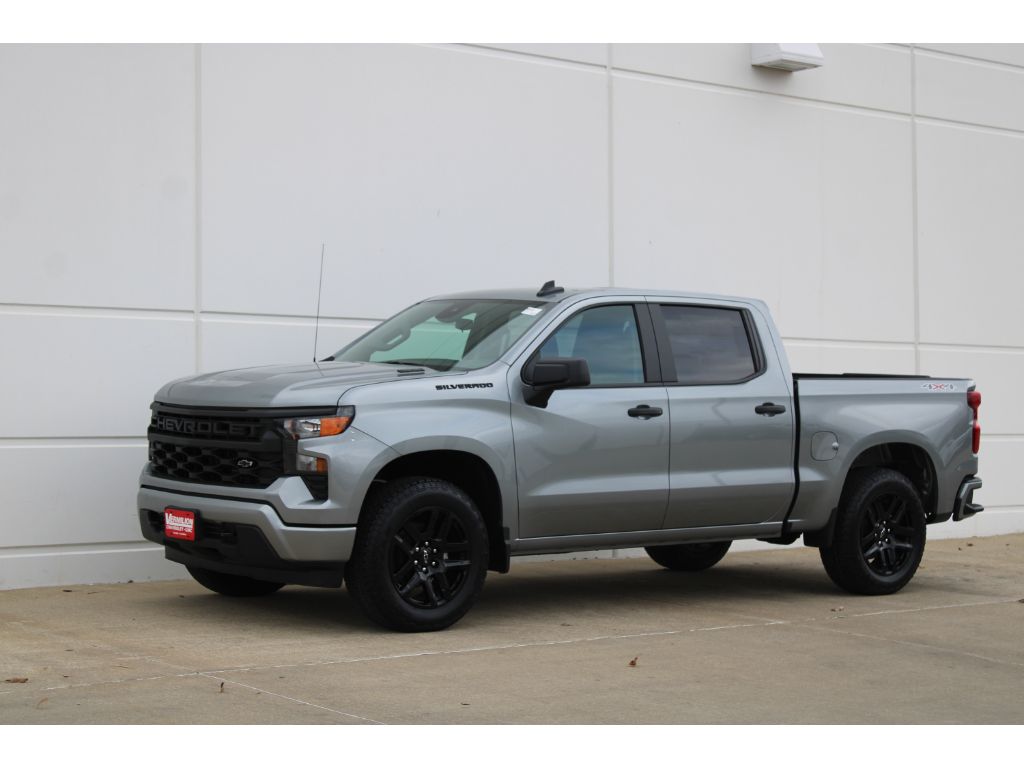 2026 Chevrolet Silverado 1500 Custom's photo