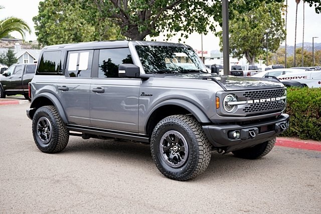 Used 2022 Gray Ford Badlands image 5