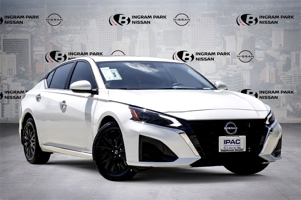 2025 Nissan Altima SV's photo