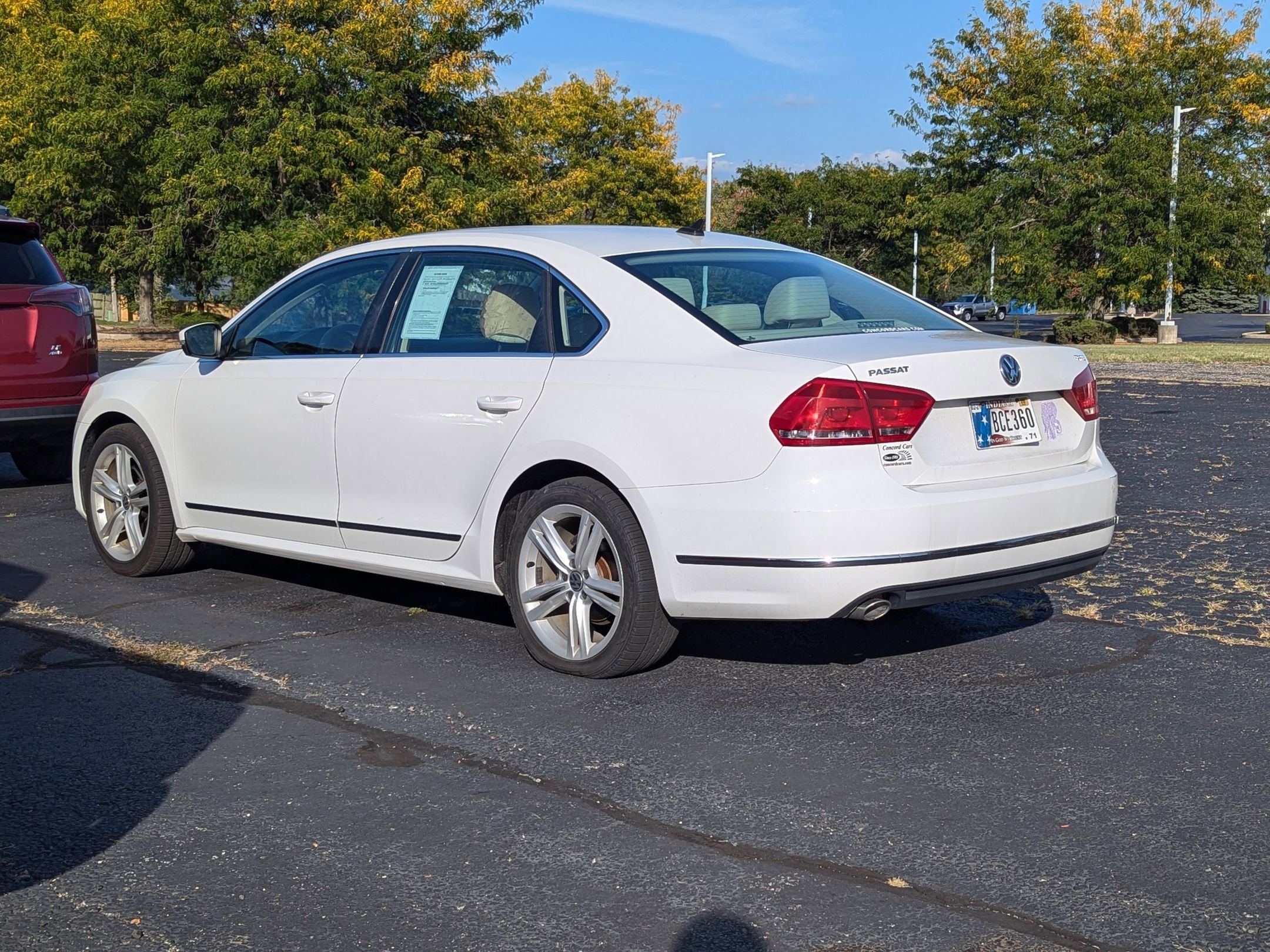 2014 Volkswagen Passat TDI SEL Premium photo 3