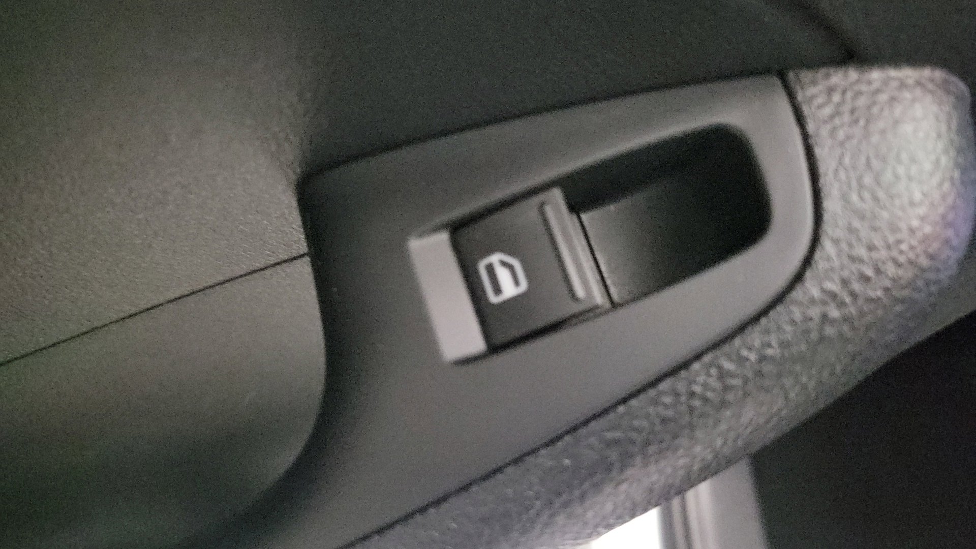 Used 2015 Reflex Silver Metallic Volkswagen 1.8T SE image 17