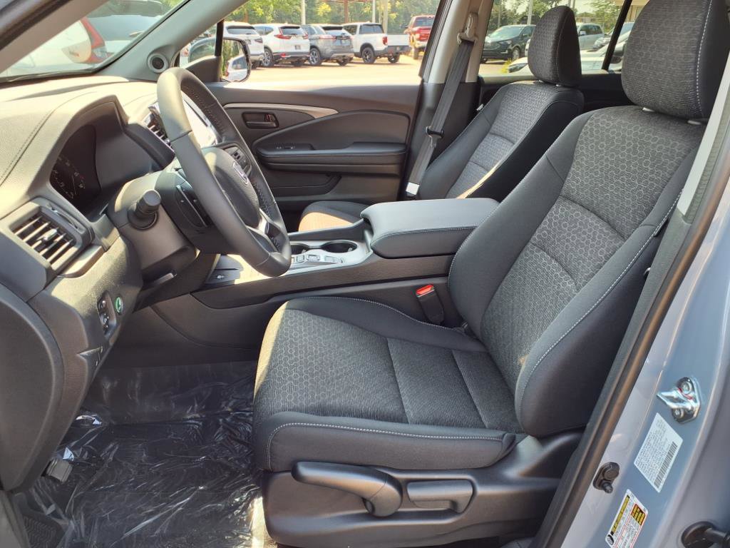 2025 Honda Ridgeline Sport photo 3