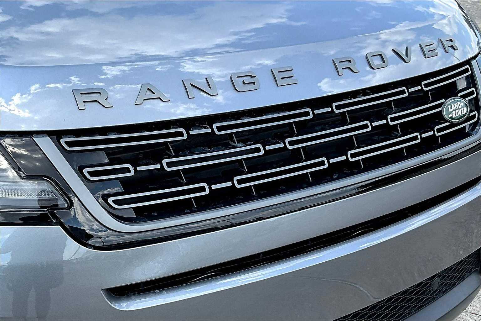 2024 Land Rover Range Rover Evoque S photo 52