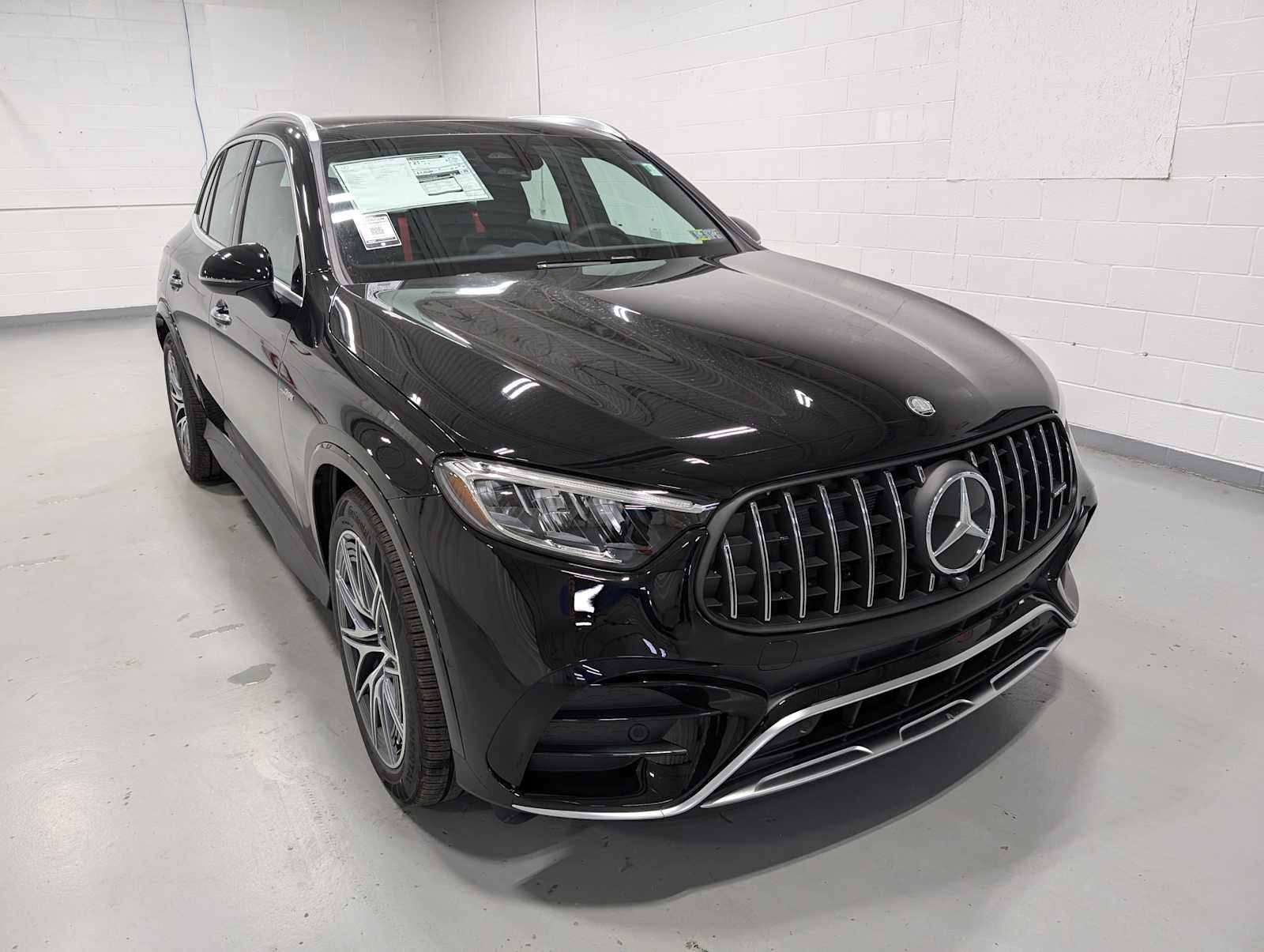 2025 Mercedes Benz GLC AMG 43 4MATIC photo 4