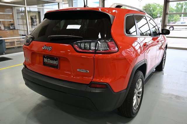 2021 Jeep Cherokee Latitude photo 4