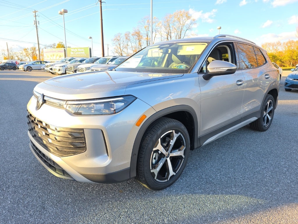 2026 Volkswagen Tiguan SE's photo