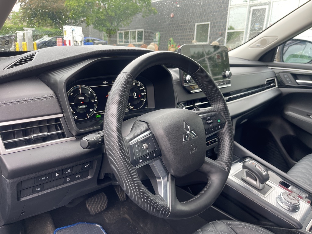 2024 Mitsubishi Outlander PHEV SEL photo 9