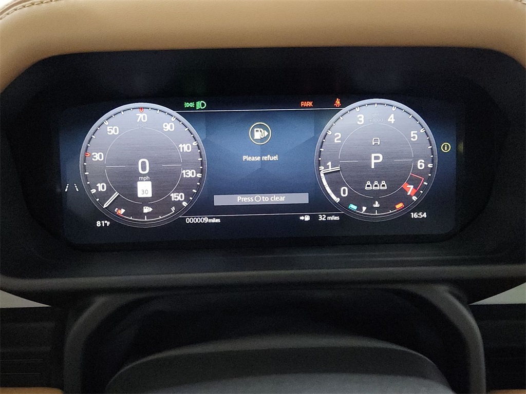 2025 Land Rover Defender 110 S photo 19
