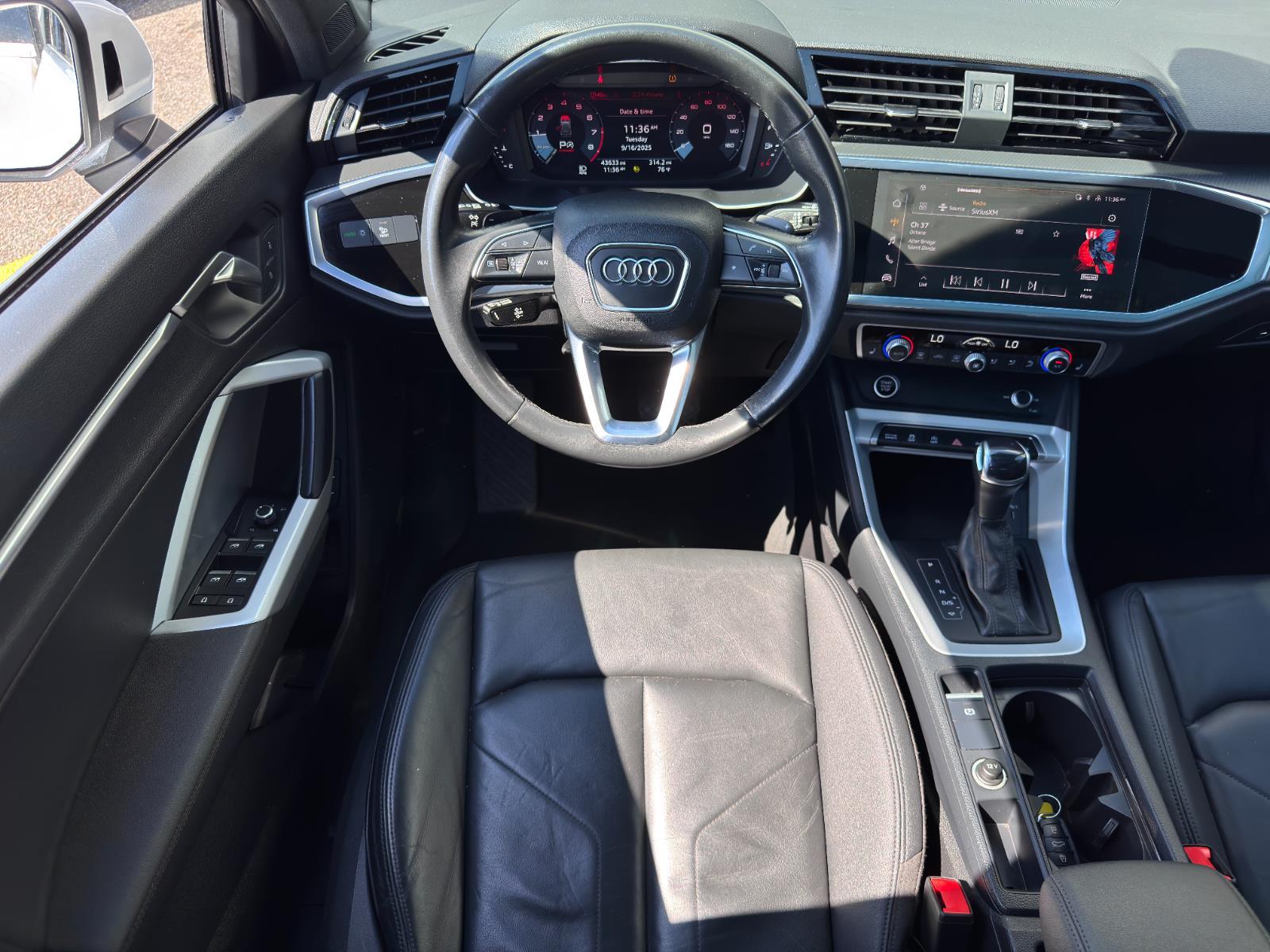 2023 Audi Q3 S line Premium photo 19