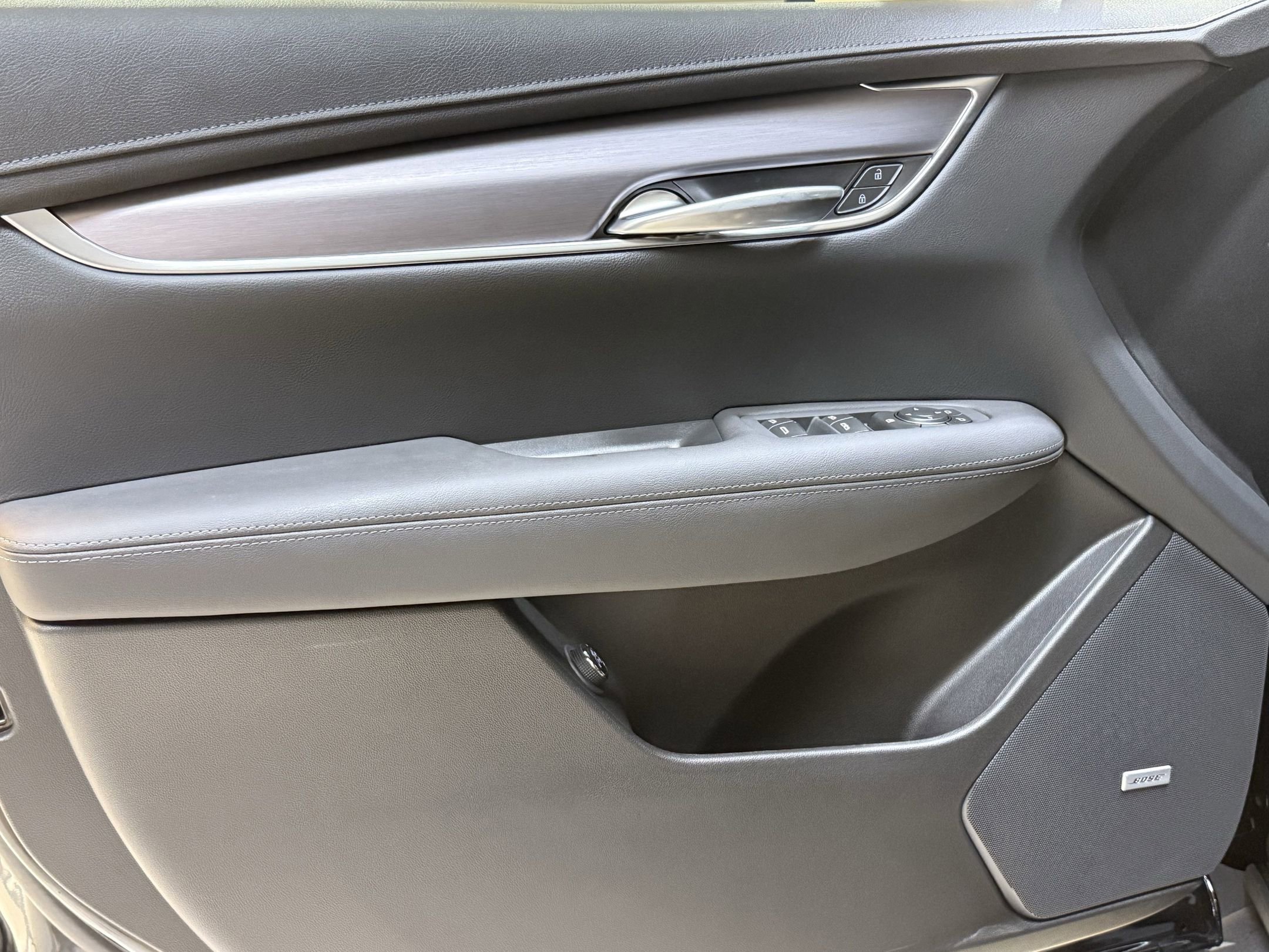 2025 Cadillac XT5 Luxury photo 13