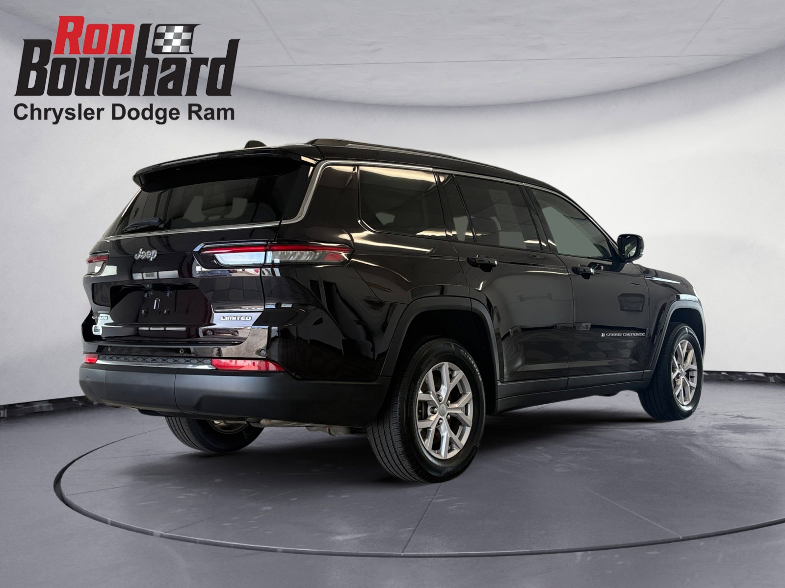 2022 Jeep Grand Cherokee Limited photo 2