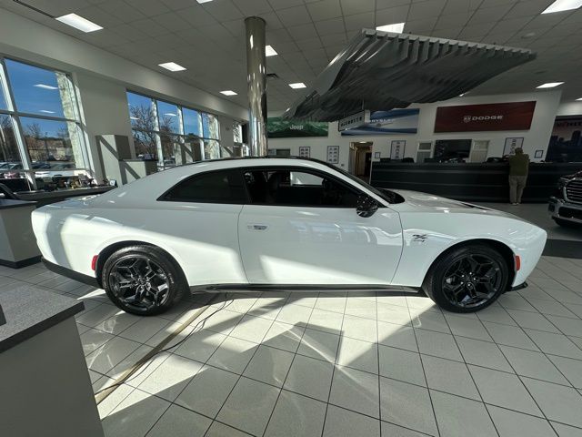 2025 Dodge Charger R/T photo 3
