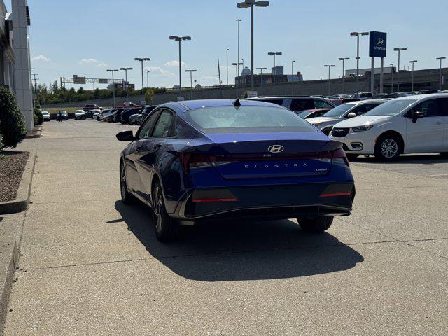 2025 Hyundai Elantra Limited photo 5