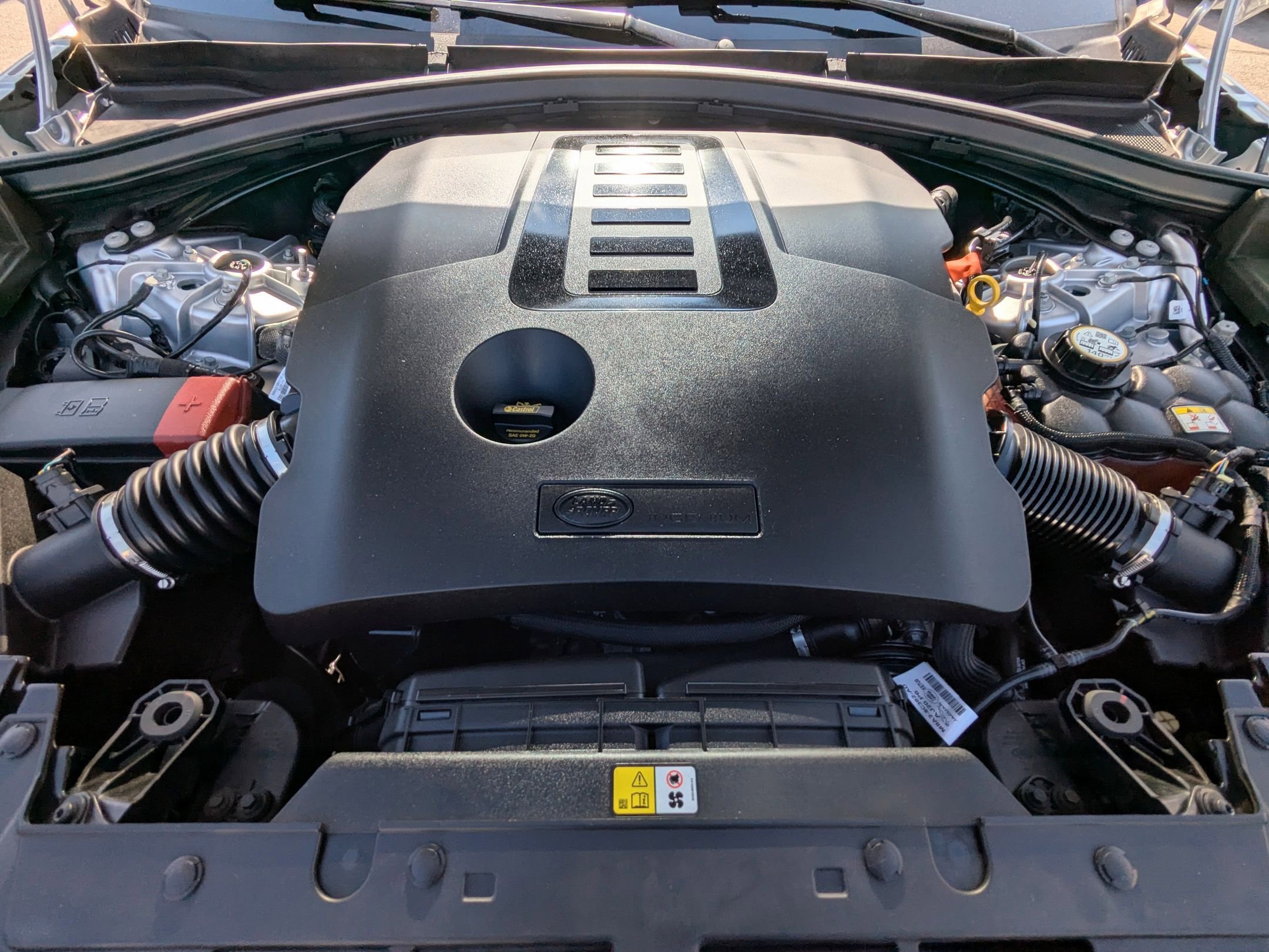 2023 Land Rover Range Rover Velar R-Dynamic S photo 23