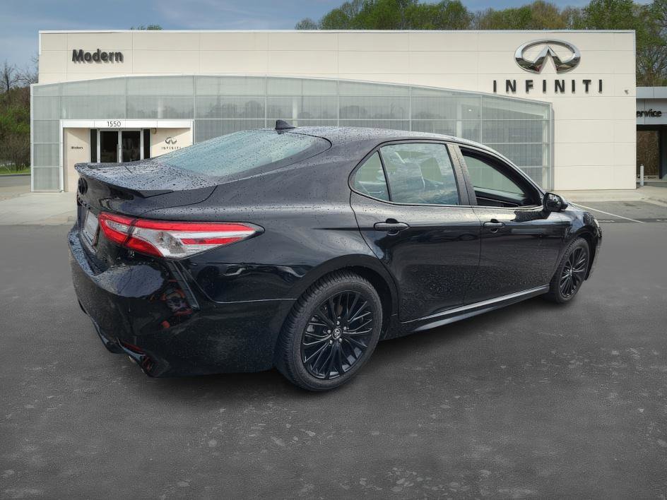 2020 Toyota Camry SE photo 4