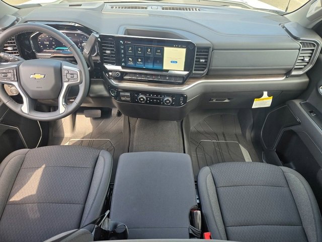 2026 Chevrolet Silverado photo 2