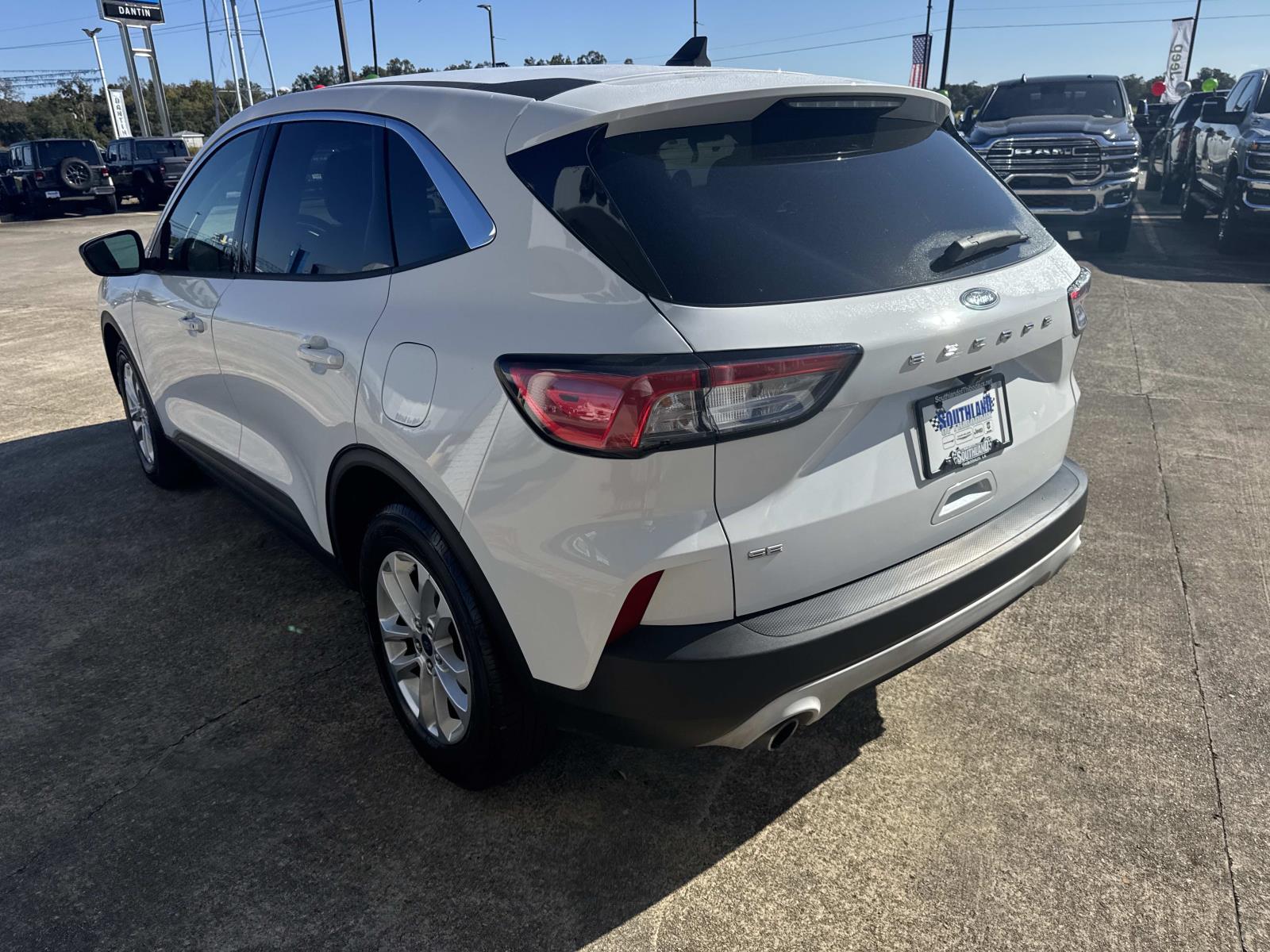 2021 Ford Escape SE photo 4