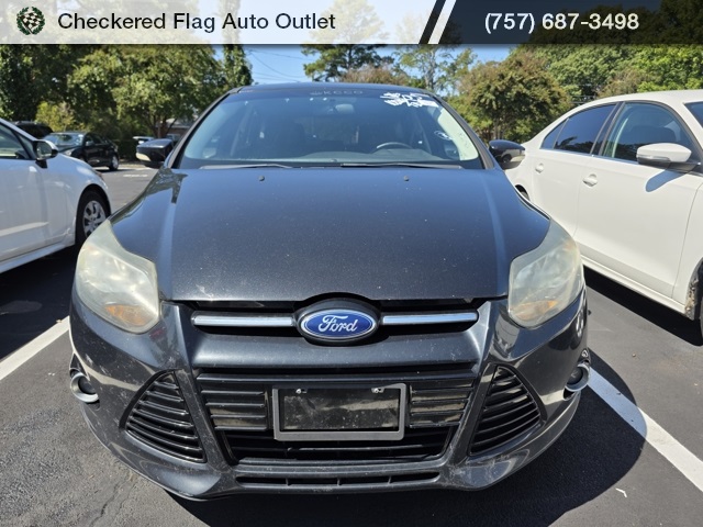 2013 Ford Focus SE photo 2