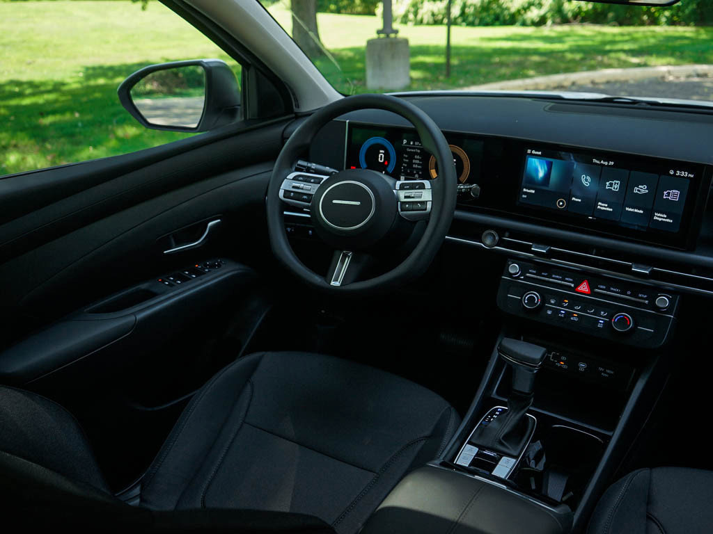 2025 Hyundai Tucson SE photo 10