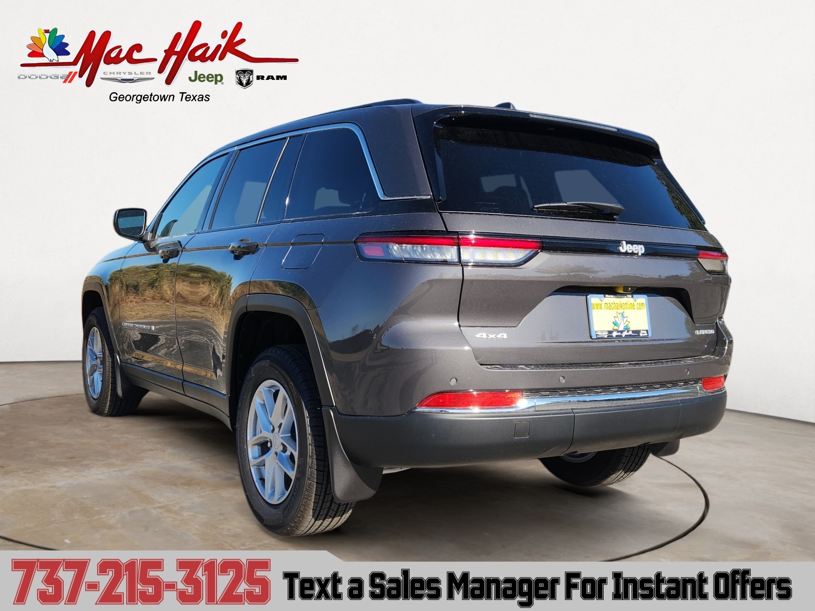 2025 Jeep Grand Cherokee Laredo X photo 2