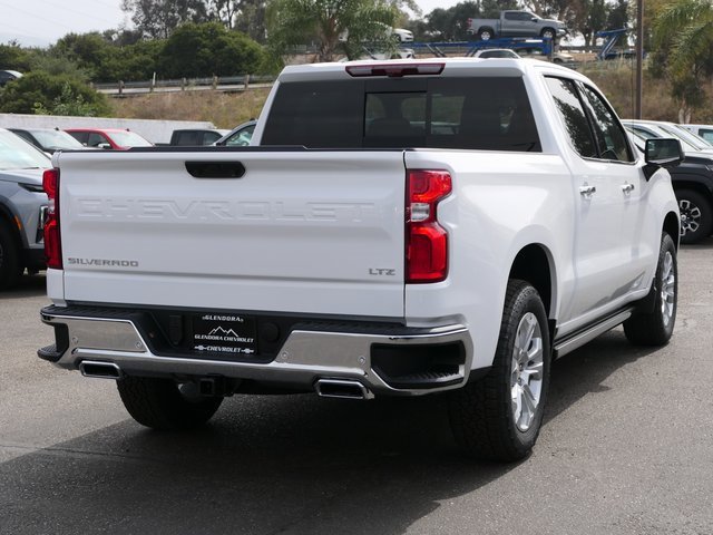 2025 Chevrolet Silverado 1500 LTZ photo 3